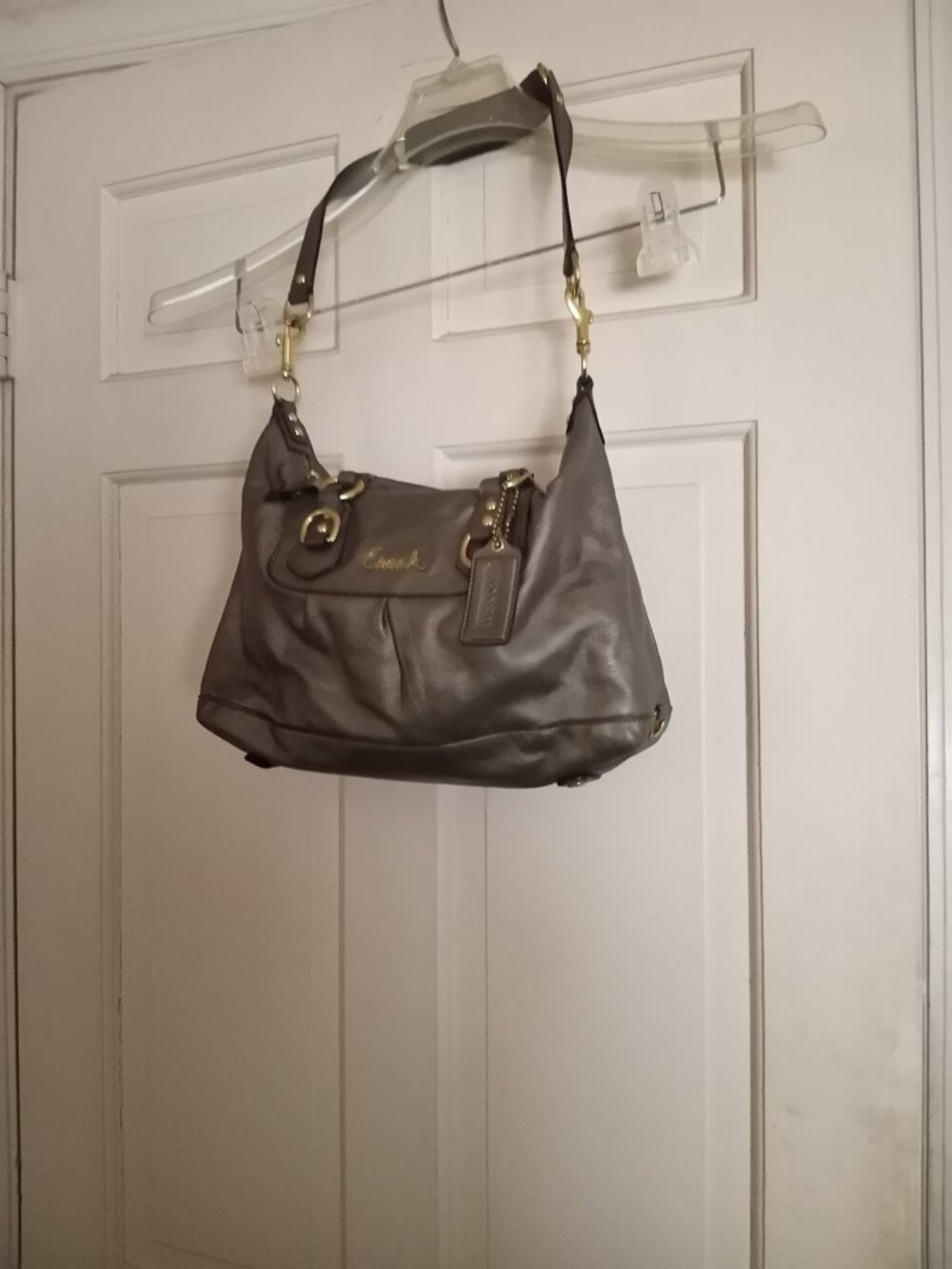 Coach Bronze Leather bag detachable straps, logo tag, large bag retired